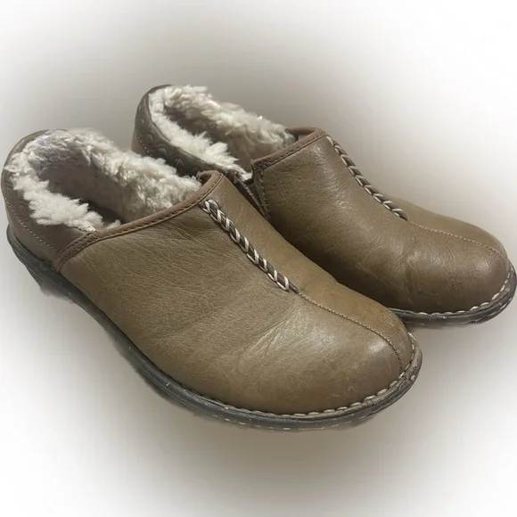 Ugg leather slip-on - Picture 4 of 9